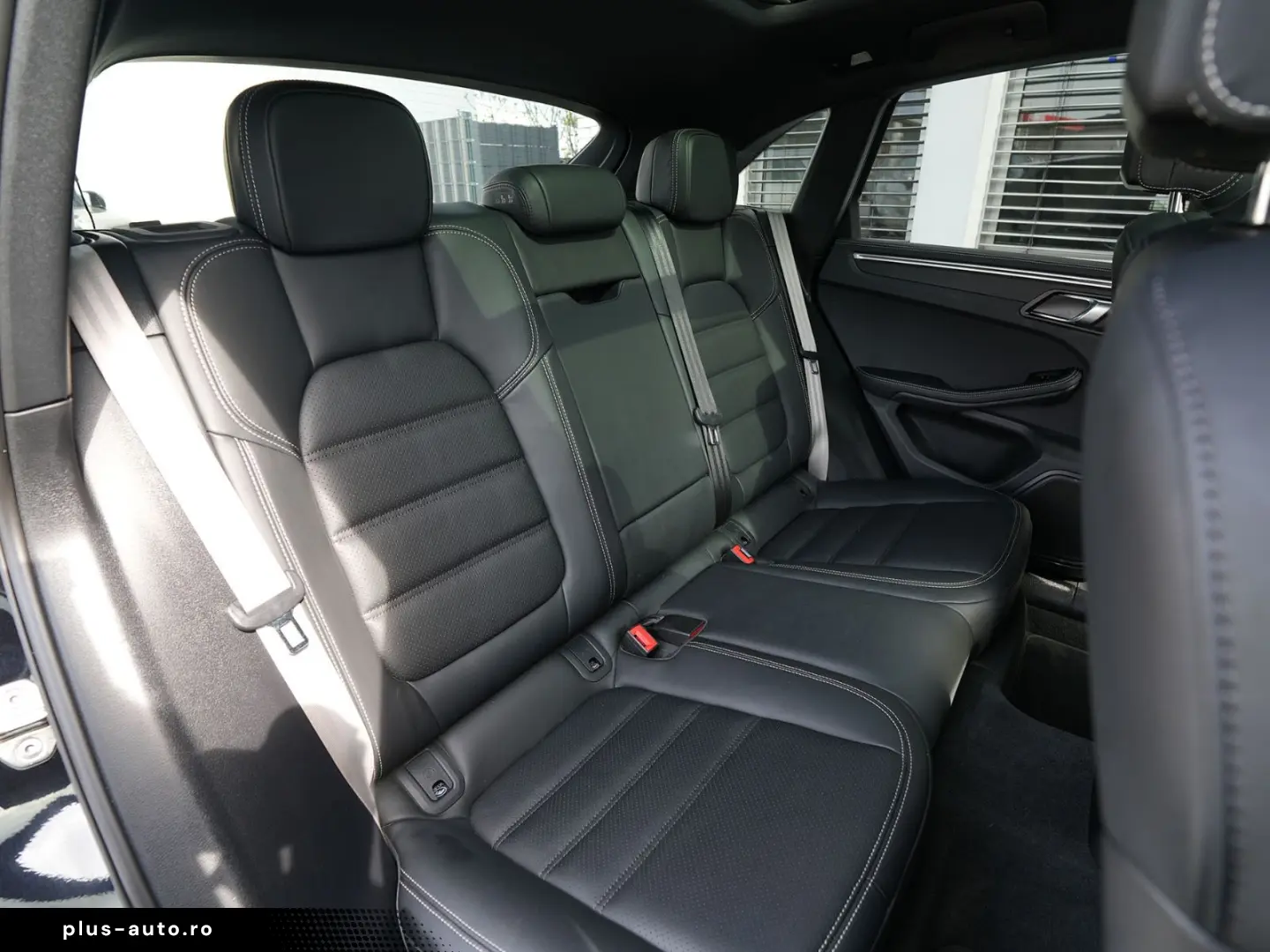 PORSCHE Macan T LUFTF.-PANO-SPORTABGAS.-20 S-VOLL-LEDER