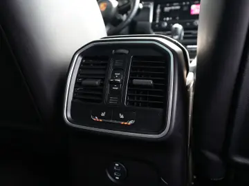 PORSCHE Macan T LUFTF.-PANO-SPORTABGAS.-20 S-VOLL-LEDER