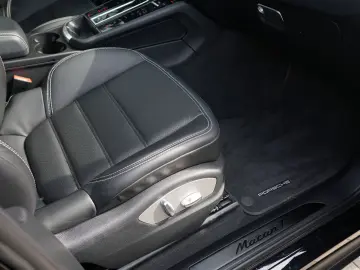 PORSCHE Macan T LUFTF.-PANO-SPORTABGAS.-20 S-VOLL-LEDER