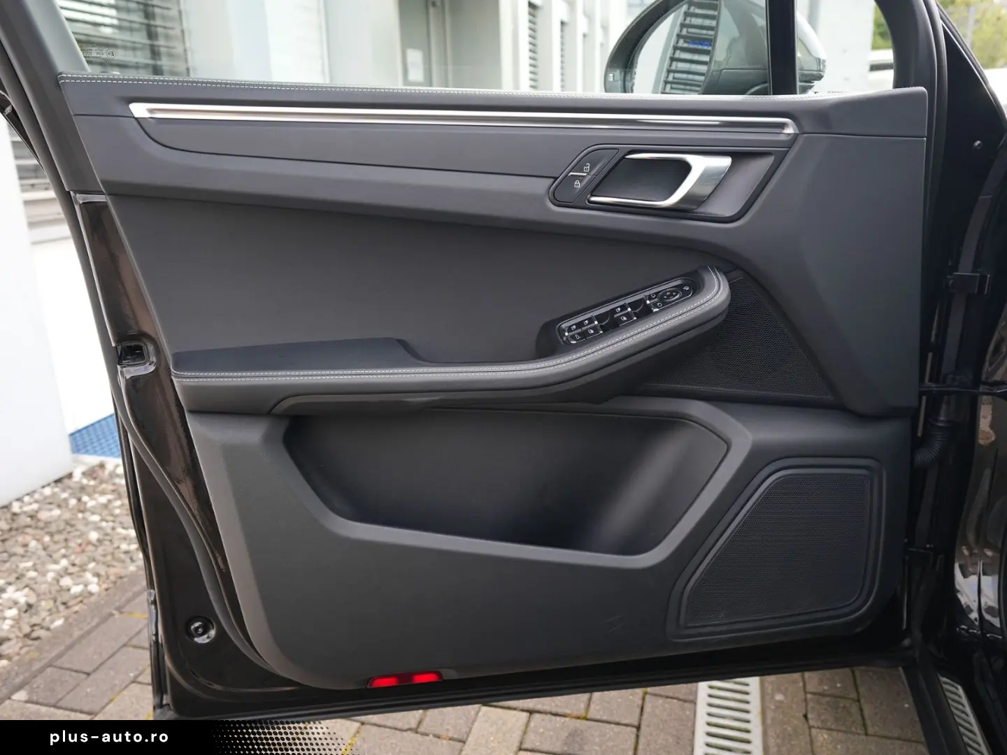 PORSCHE Macan T LUFTF.-PANO-SPORTABGAS.-20 S-VOLL-LEDER