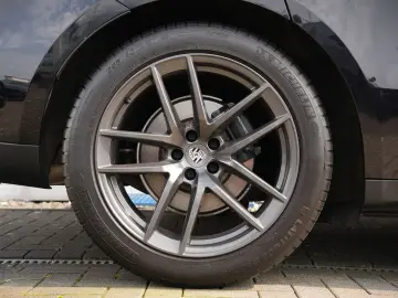 PORSCHE Macan T LUFTF.-PANO-SPORTABGAS.-20 S-VOLL-LEDER