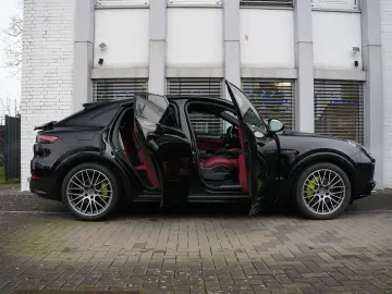 PORSCHE E-Hybrid Coupé PLATINUM-SPORTDESIGN-ACC-AHK-VOLL