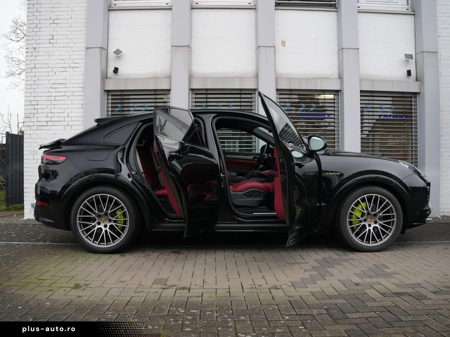 PORSCHE E-Hybrid Coupé PLATINUM-SPORTDESIGN-ACC-AHK-VOLL