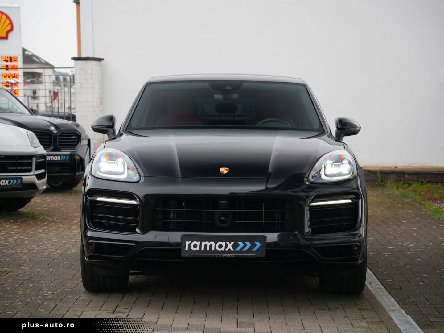 PORSCHE E-Hybrid Coupé PLATINUM-SPORTDESIGN-ACC-AHK-VOLL