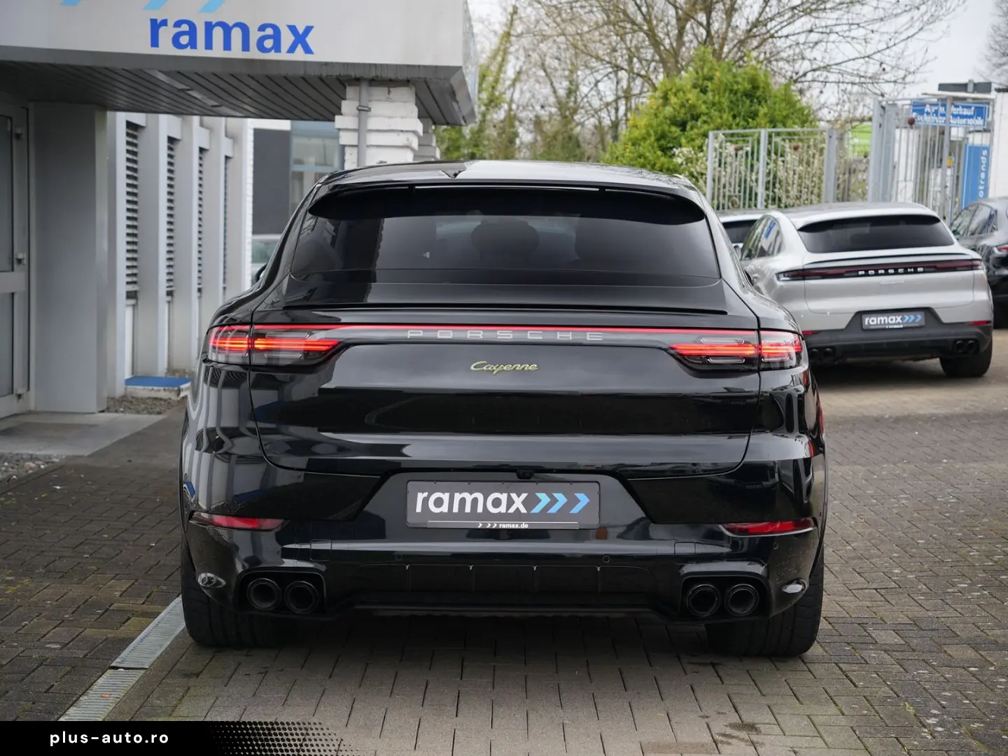 PORSCHE E-Hybrid Coupé PLATINUM-SPORTDESIGN-ACC-AHK-VOLL
