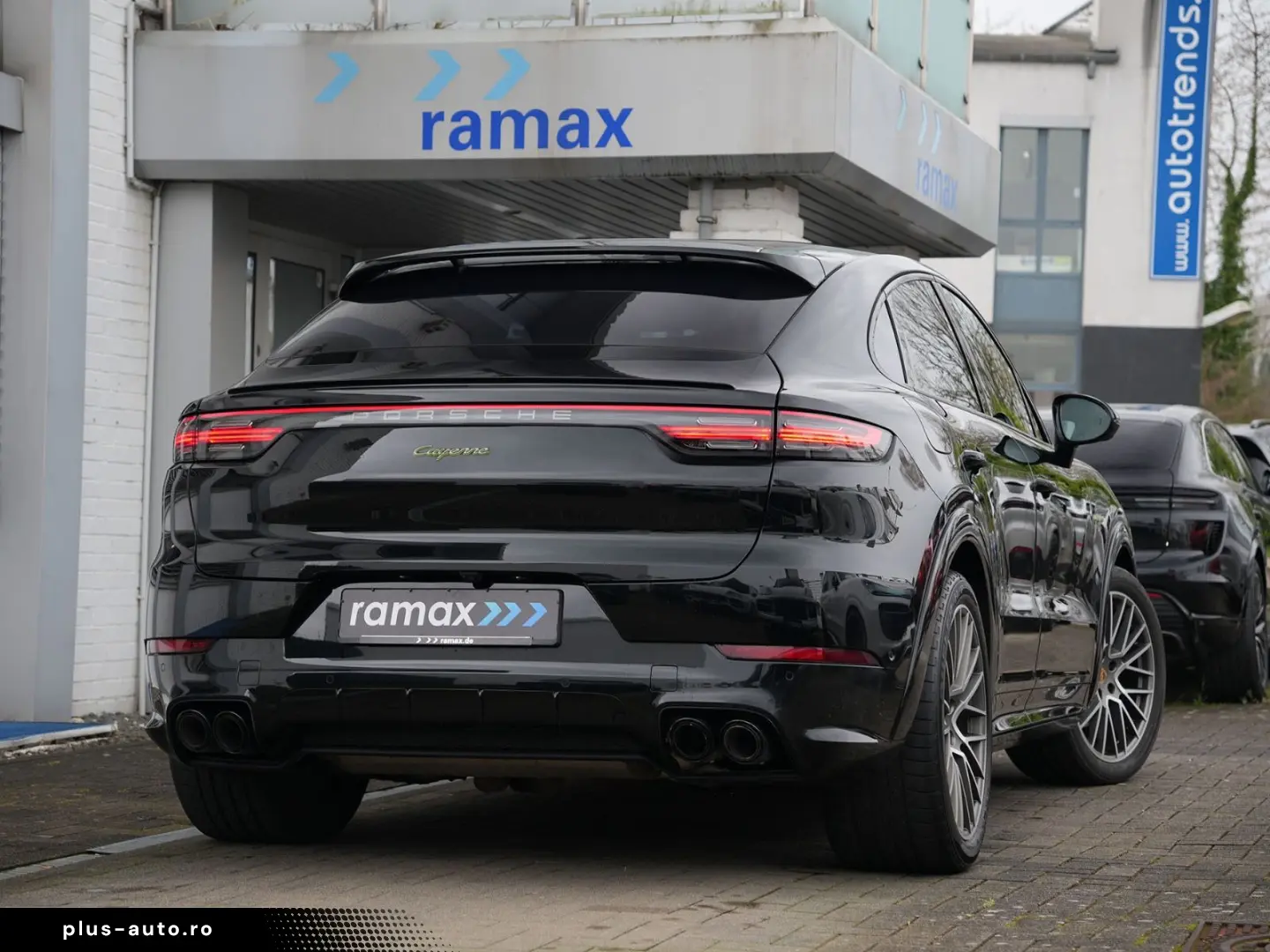 PORSCHE E-Hybrid Coupé PLATINUM-SPORTDESIGN-ACC-AHK-VOLL