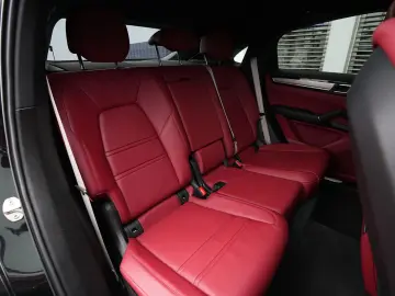 PORSCHE E-Hybrid Coupé PLATINUM-SPORTDESIGN-ACC-AHK-VOLL