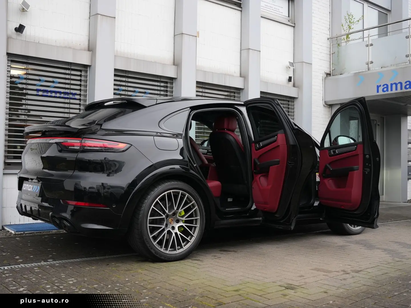 PORSCHE E-Hybrid Coupé PLATINUM-SPORTDESIGN-ACC-AHK-VOLL