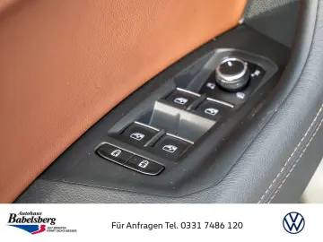 VW Touareg 3.0TDI 4M DSG R-Line LED NAVI AHK STANDH