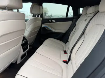 BMW X6 30d M Sport xDrive INDIVIDUAL Soft close