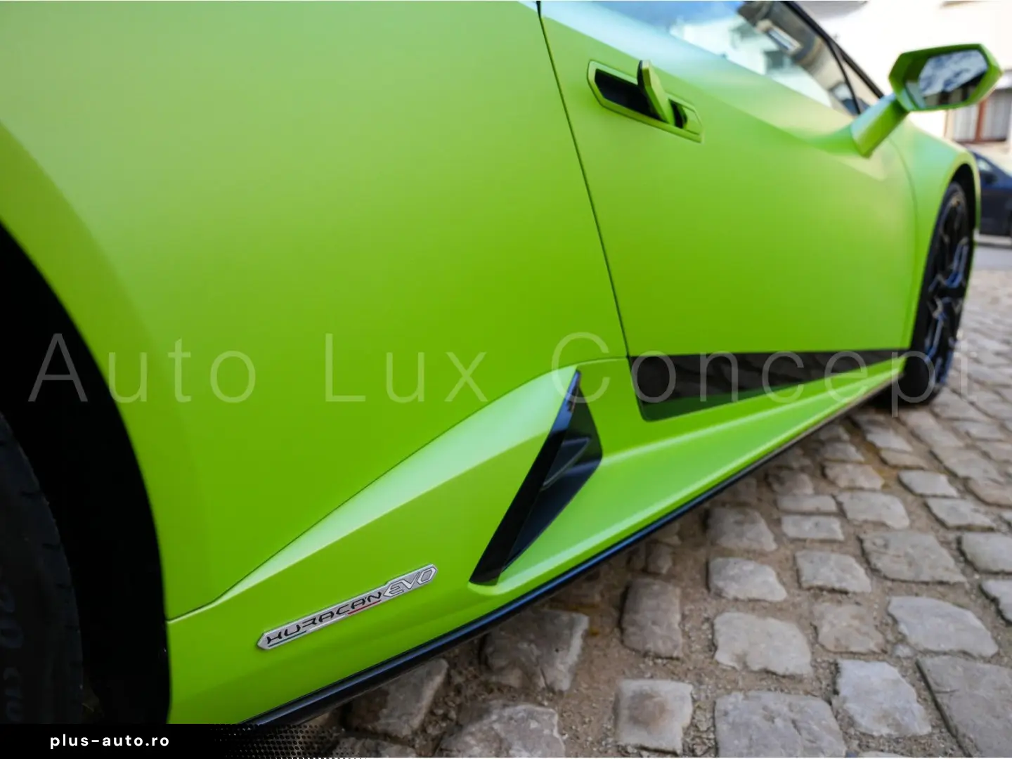 LAMBORGHINI Huracán EVO Camera Lift EVO Trim Style Package