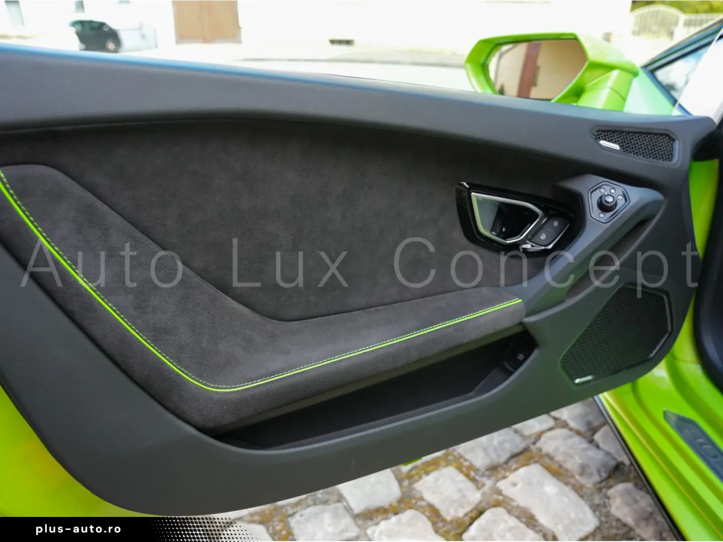 LAMBORGHINI Huracán EVO Camera Lift EVO Trim Style Package