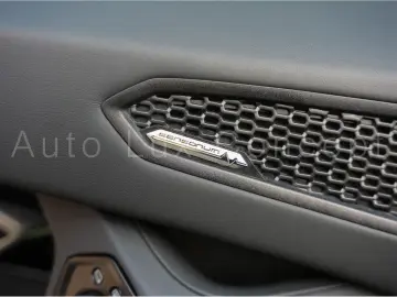 LAMBORGHINI Huracán EVO Camera Lift EVO Trim Style Package