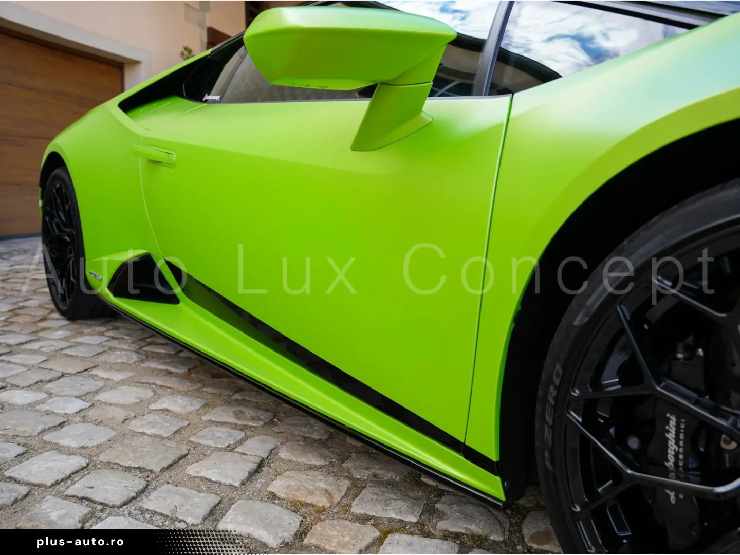 LAMBORGHINI Huracán EVO Camera Lift EVO Trim Style Package