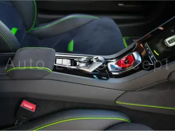 LAMBORGHINI Huracán EVO Camera Lift EVO Trim Style Package