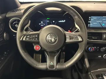 ALFA ROMEO Stelvio 2.9 Quadrifoglio Q4  PANO   LAS   MATRIX
