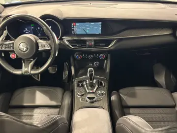 ALFA ROMEO Stelvio 2.9 Quadrifoglio Q4  PANO   LAS   MATRIX