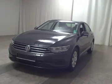 VW Passat 1.5 TSI Navi LED RFK SHZ ACC