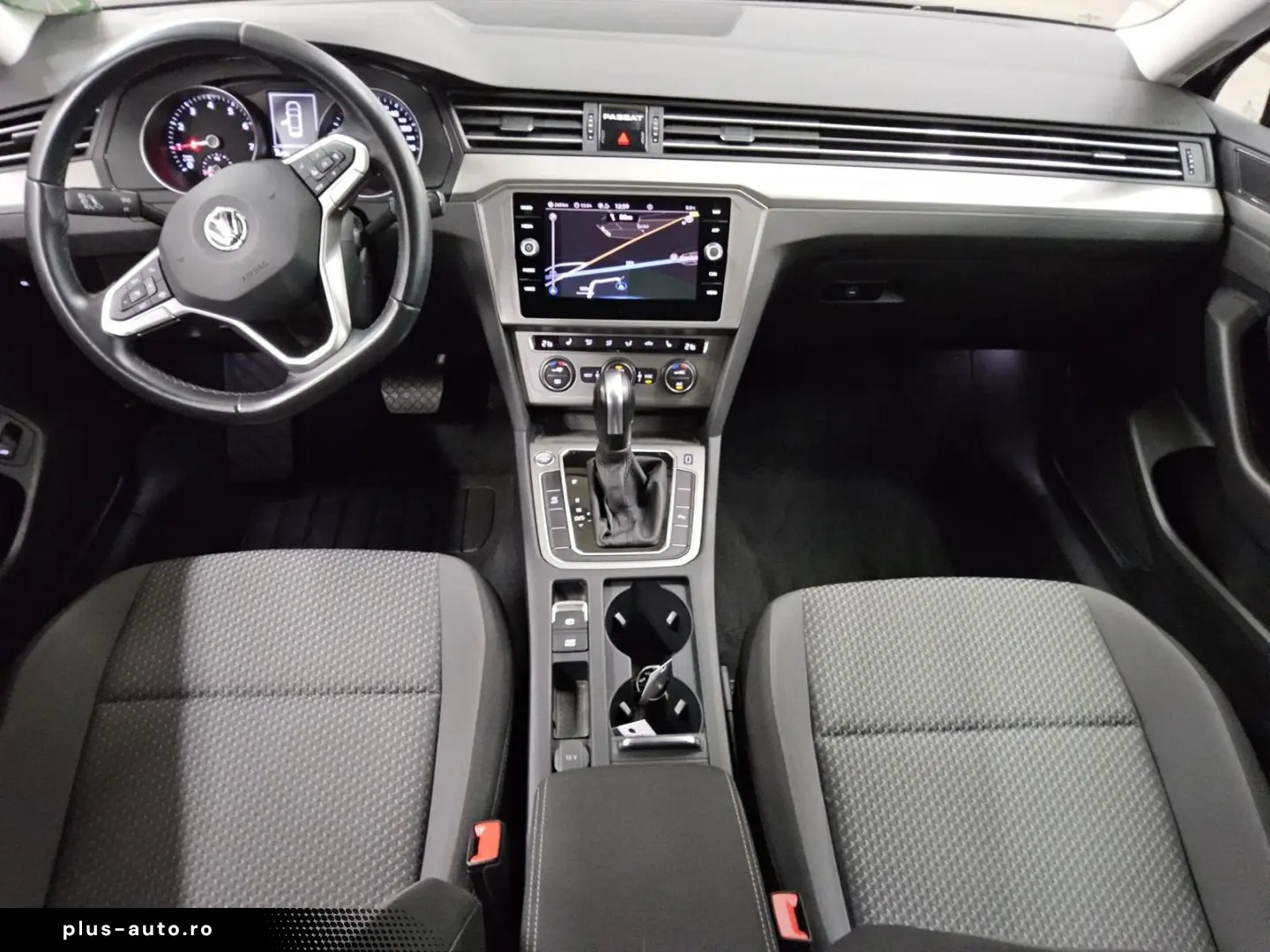 VW Passat 1.5 TSI Navi LED RFK SHZ ACC
