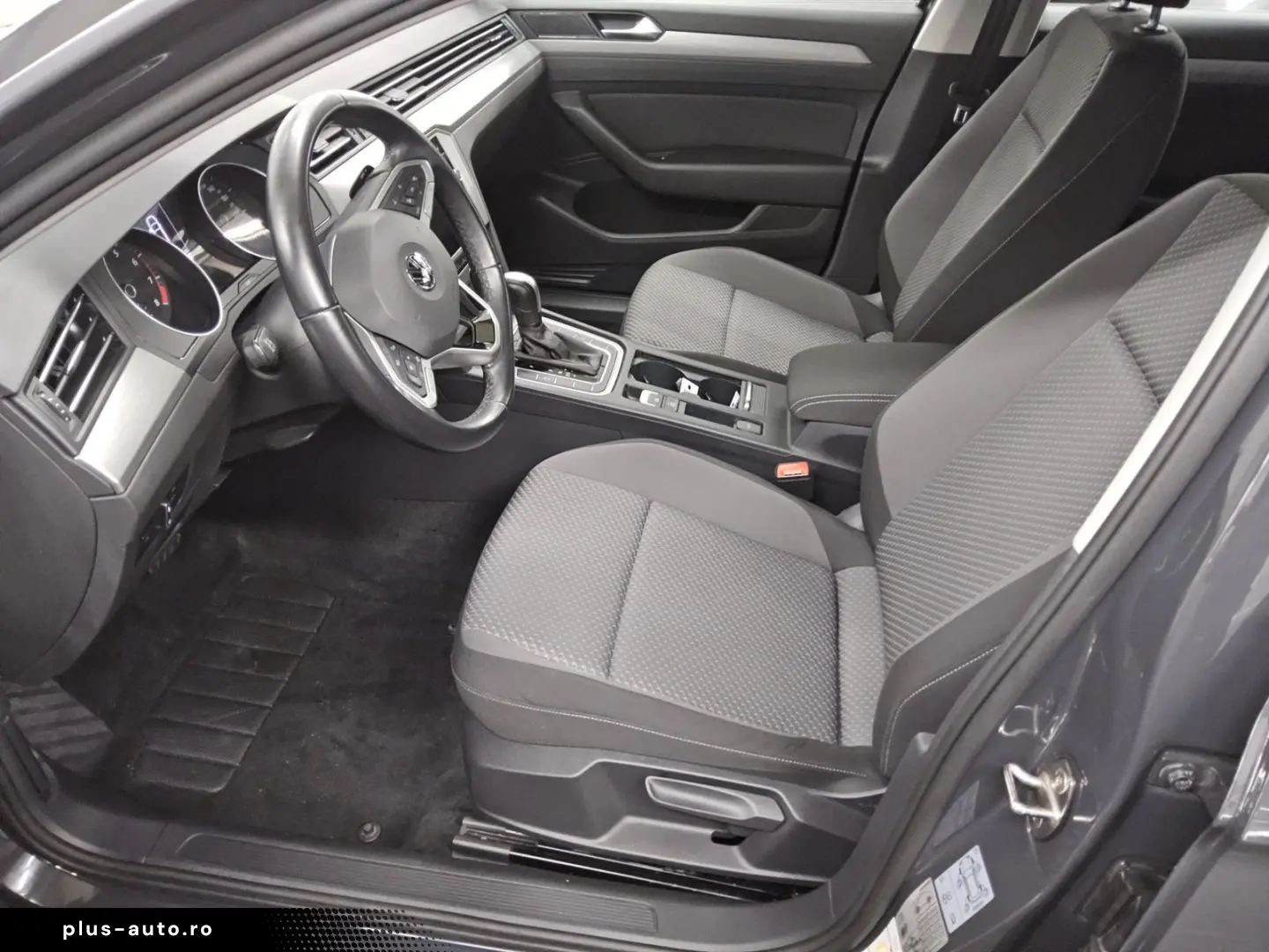 VW Passat 1.5 TSI Navi LED RFK SHZ ACC