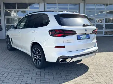 BMW X5 40d xDrive M-SPORT LEDER Panorama 1. Hand