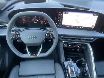 AUDI Q5 Sportback 40TDI QU S-TR S-LINE MATRIX NAV ACC