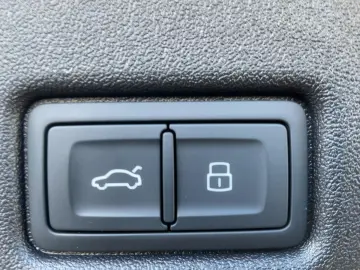 AUDI Q5 Sportback 40TDI QU S-TR S-LINE MATRIX NAV ACC