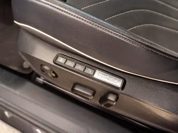Volkswagen ID.4 Pro Perf 204CP  Matrix HUD Pompa de caldura