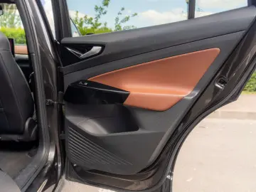 Volkswagen ID.4 Pro Perf 204CP  Matrix HUD Pompa de caldura