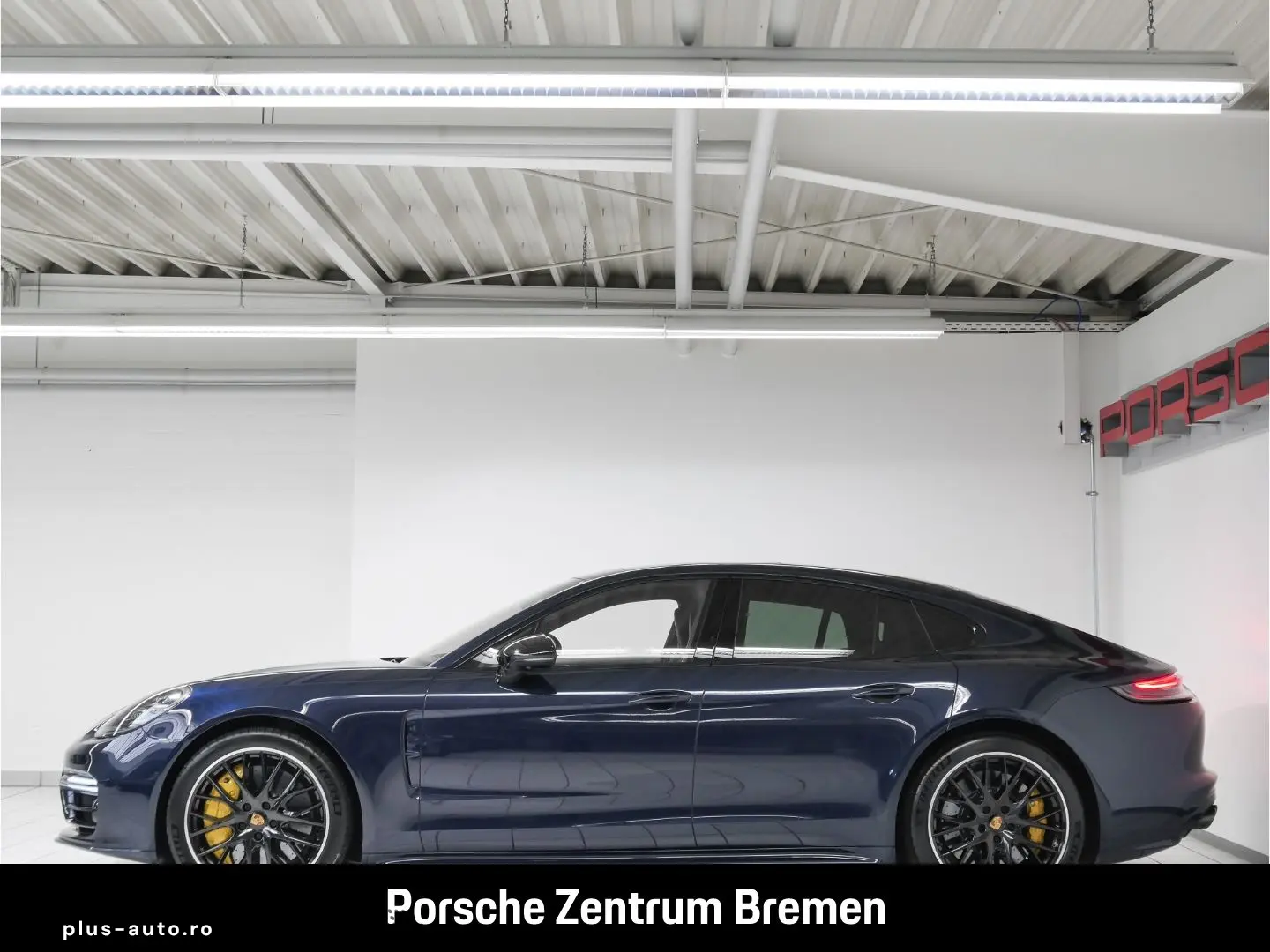 PORSCHE Panamera Turbo S