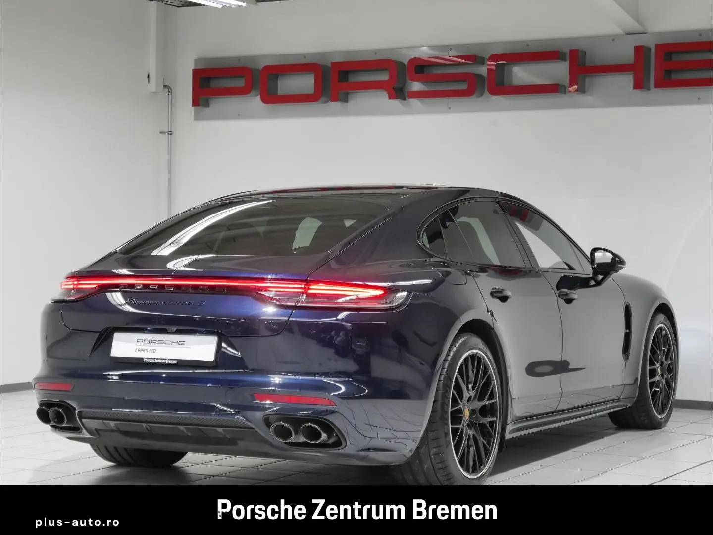 PORSCHE Panamera Turbo S