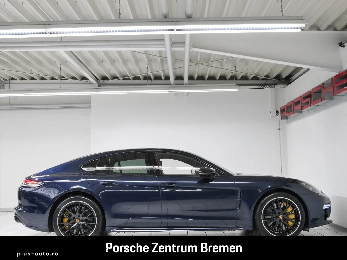 PORSCHE Panamera Turbo S
