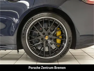 PORSCHE Panamera Turbo S