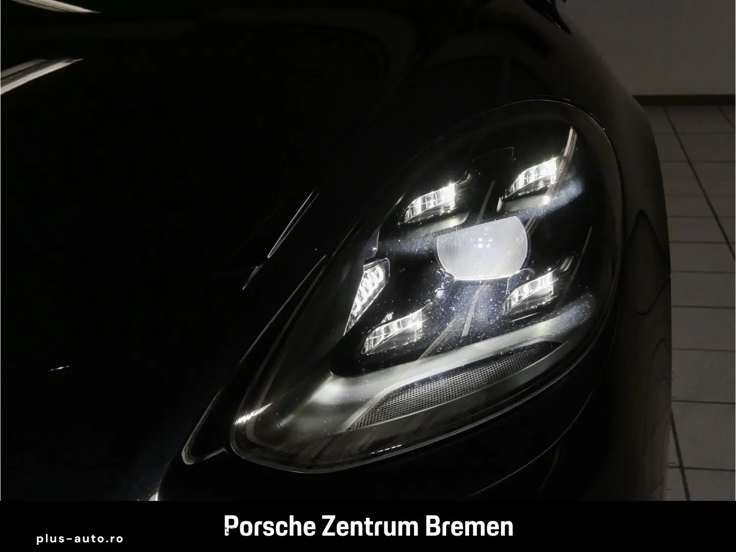 PORSCHE Panamera Turbo S