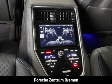 PORSCHE Panamera Turbo S
