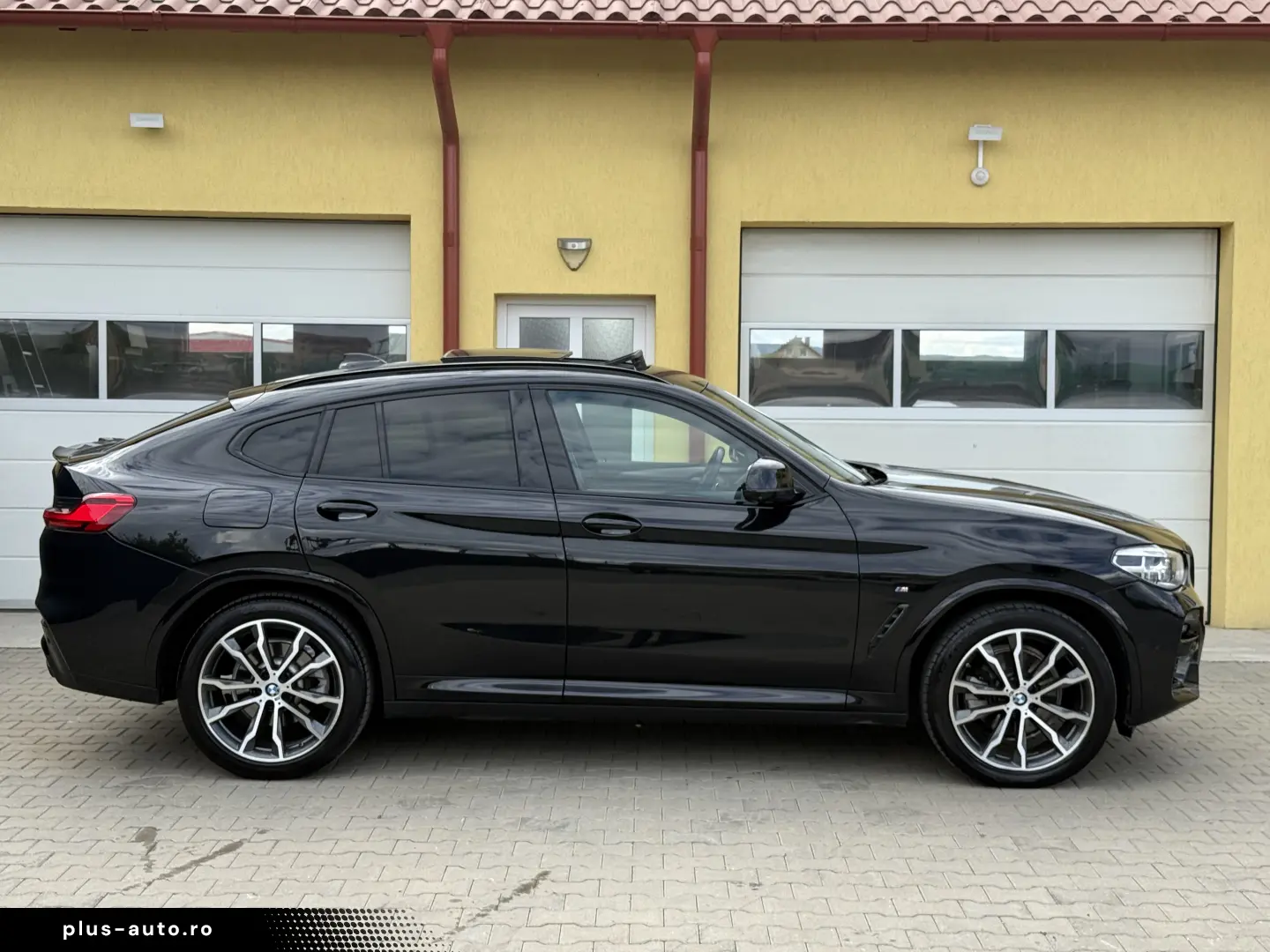 2.0d   xDrive   Pachet M   Camere 360   Led   Keyless