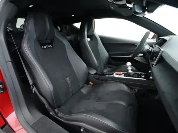 LOTUS Emira V6 First Edition Coupé Alcantara   20 Zoll