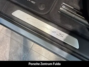PORSCHE Cayenne S E-Hybrid Coupe HA-Lenkung InnoDrive