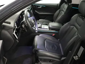AUDI SQ8 4.0 TFSI Quattro tiptronic Matrix AHK HUD Lu