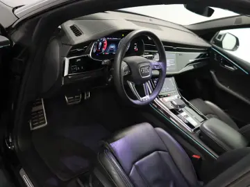 AUDI SQ8 4.0 TFSI Quattro tiptronic Matrix AHK HUD Lu
