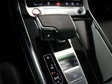 AUDI SQ8 4.0 TFSI Quattro tiptronic Matrix AHK HUD Lu
