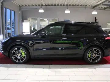 PORSCHE Cayenne E-Hybrid Platinum Edition