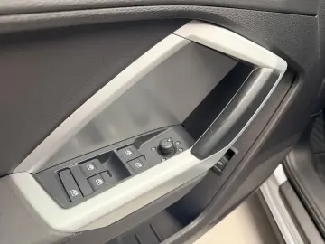 Audi Q3 35 TDI Business