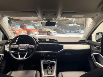 Audi Q3 35 TDI Business