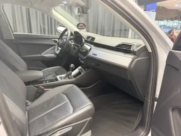 Audi Q3 35 TDI Business