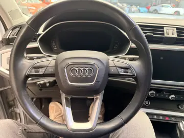 Audi Q3 35 TDI Business