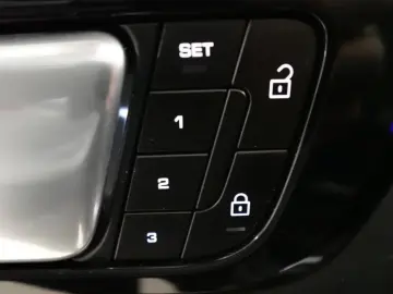 PORSCHE Cayenne Coupe E-Hybrid