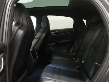 PORSCHE Cayenne Coupe E-Hybrid