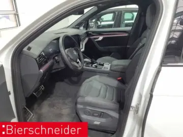 VW Touareg 3.0 TDI R-Line Black AHK PANO STAND IQ 2