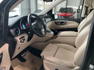 MERCEDES-BENZ V 300 4M EXCLUSIVE Lang Pano Standhz L…
